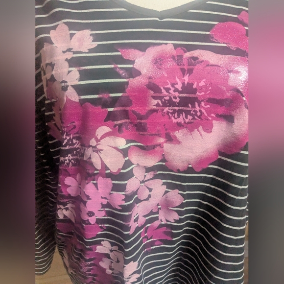 JMS By Hanes 3X Striped Floral Top - Picture 3 of 7